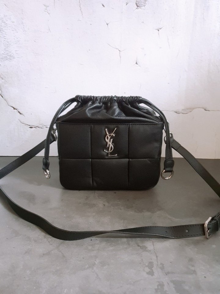 (국내발송) YS 입생로랑 고급 양가죽백