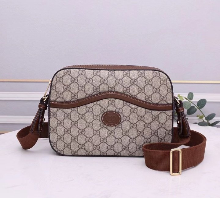 (국내발송) GC 구찌 인터로킹 메신저백