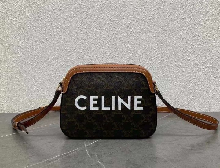 (국내발송) CL 셀린느 트리오페 카메라백 큰로