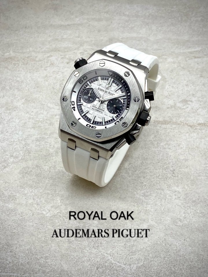 (국내발송) AP 오데마피게 로얄오크 오프쇼어 다이버 크로노그래프 화이트다이얼