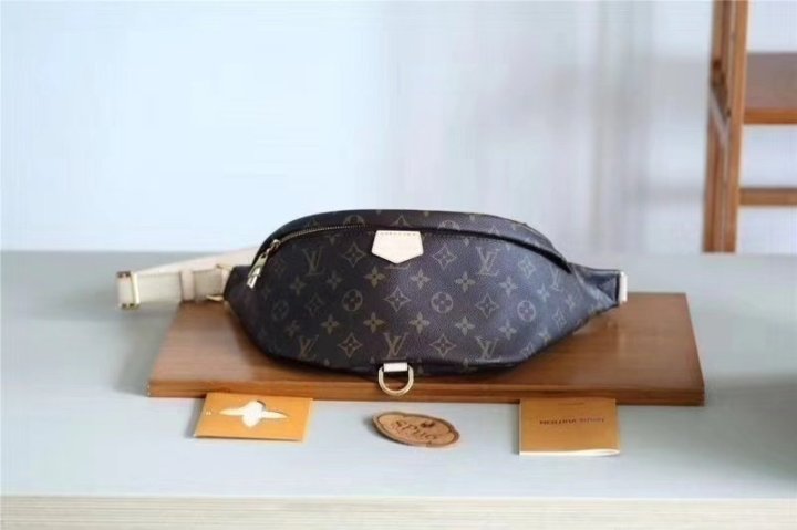 (국내발송) LV 루이비통 모노 범백