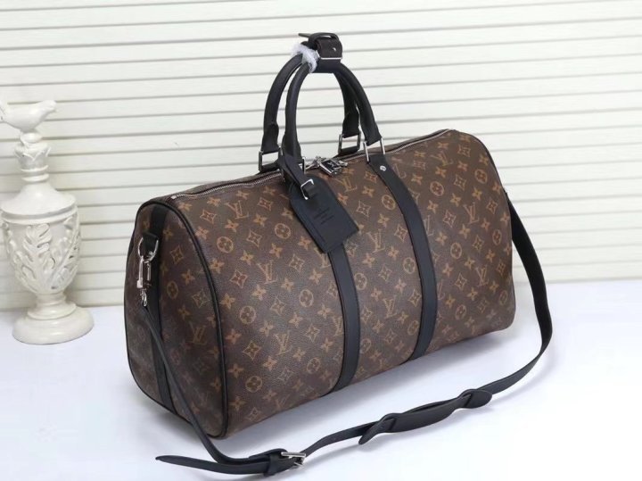 (국내발송) LV 루이비통 킵올 마카사르