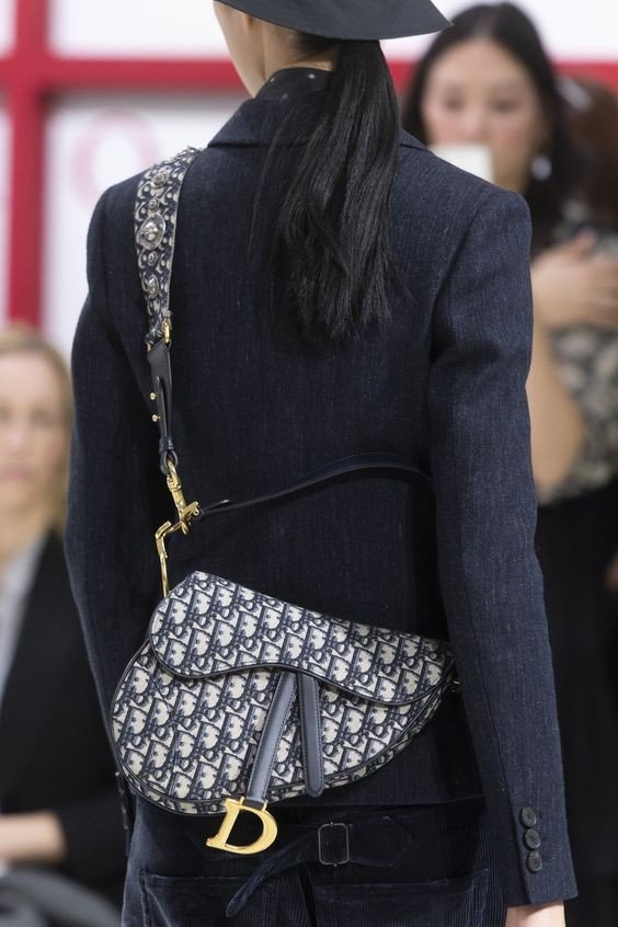 (국내발송) DO 디올 오블리크 SADDLE(새들)백