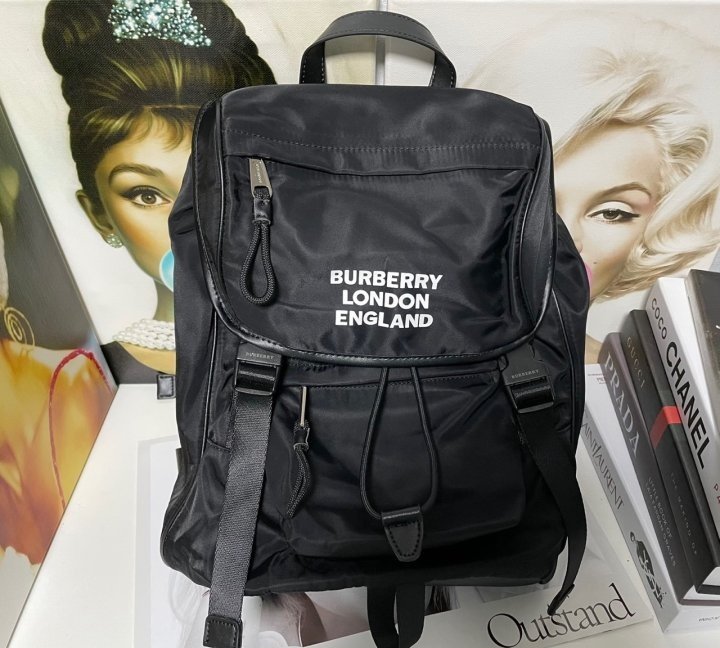 (국내발송) BB 버버리 록키 잉글랜드 백팩