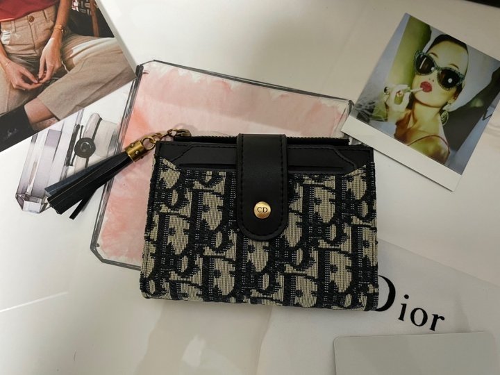 (국내발송) DO 디올 태슬 반지갑