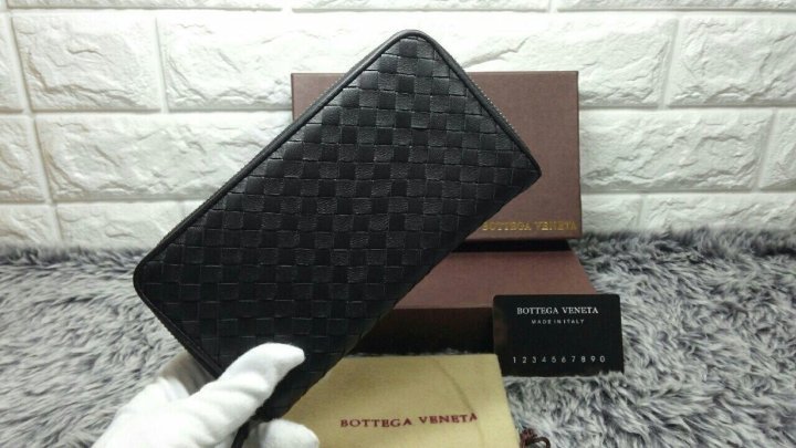 (국내발송) BT 보테가베네타 지퍼장지갑