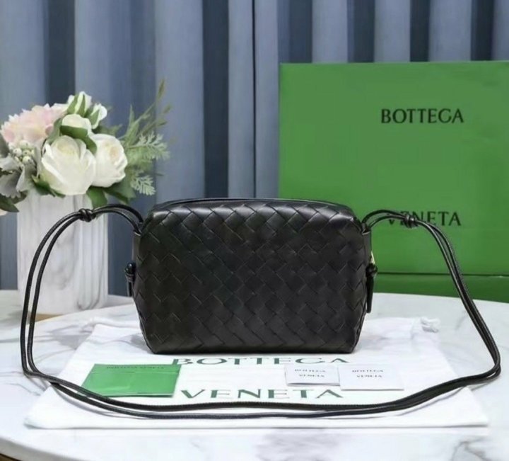 (국내발송) BT 보테가베네타 루프백 블랙