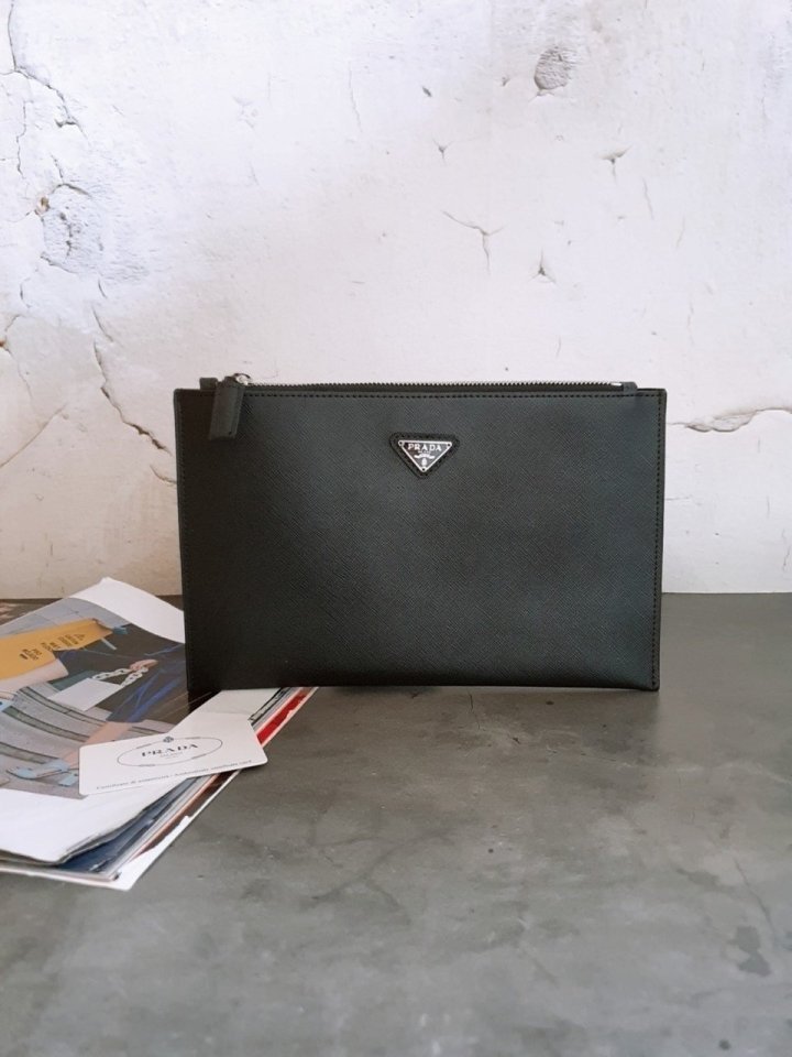 (국내발송) PD 프라다 클러치