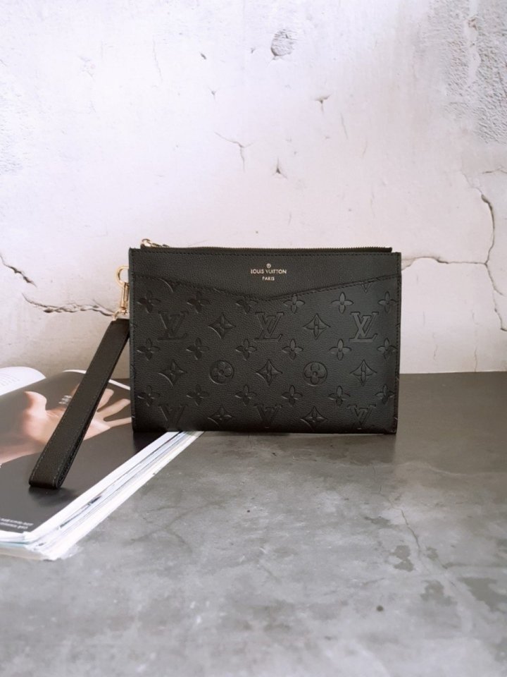 (국내발송) LV 루이비통 클러치