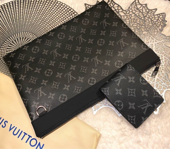 LV 루이비통 모노그램 이클립스 멀티플 월릿 (지갑 OR 클러치)