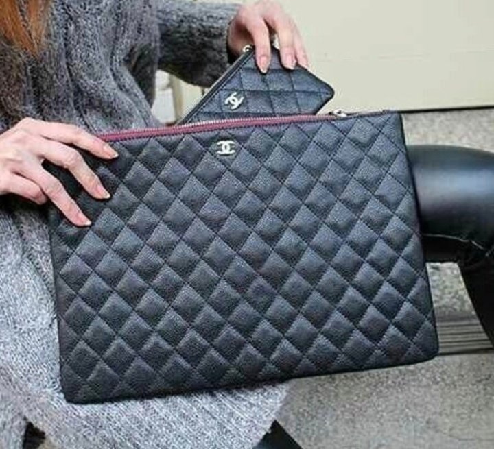 (국내발송) CN 샤넬 구하라 캐비어 클러치 셋트 실버