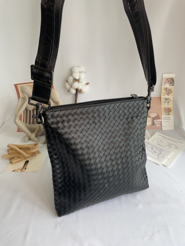 (국내발송) BT 보테가베네타 크로스백