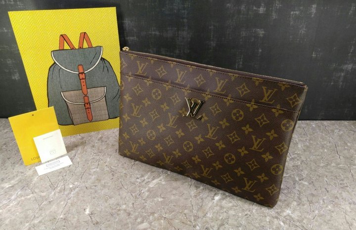 (국내발송) LV 루이비통 앞장식 클러치