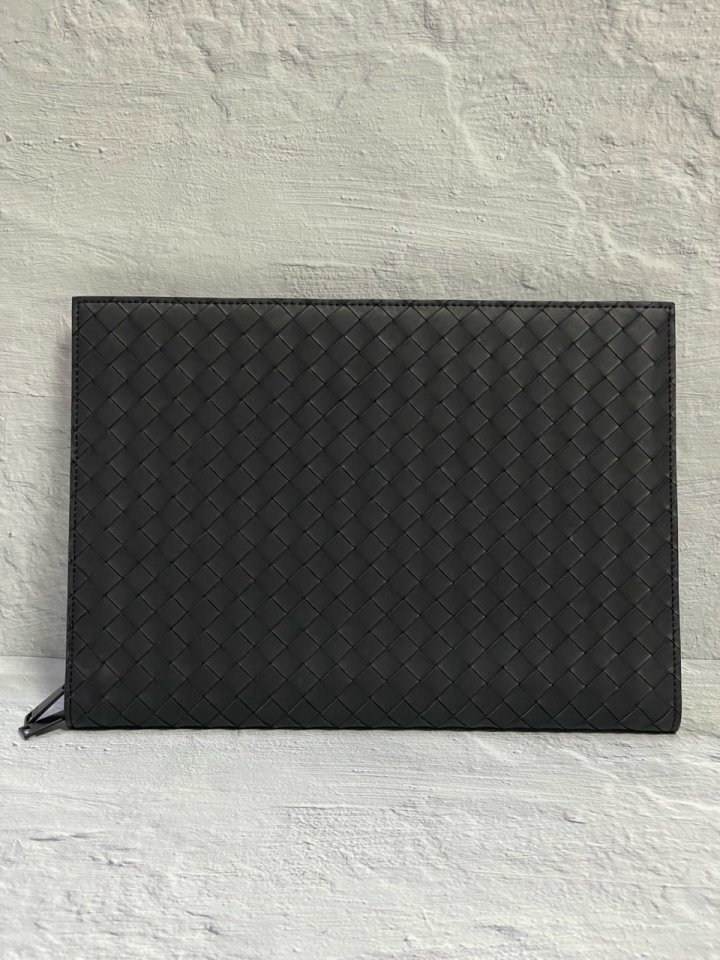 (국내발송) BT 보테가베네타 인트레치아토 도큐먼트 클러치