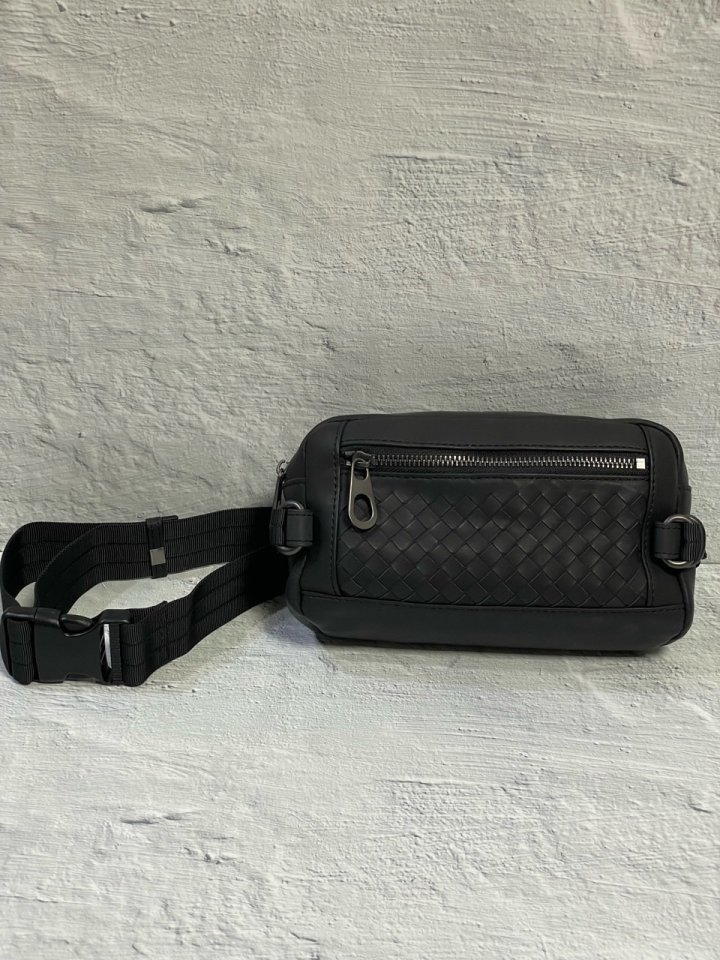 (국내발송) BT 보테가베네타 인트레치아토 힙색