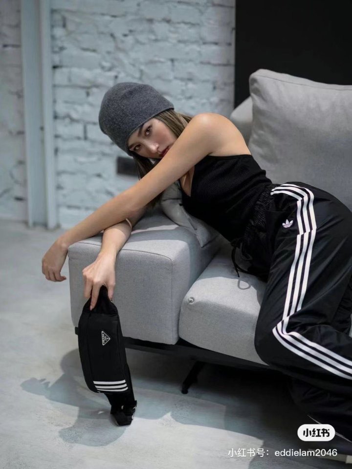 (국내발송) PD 프라다 콜라보 리나일론 벨트백