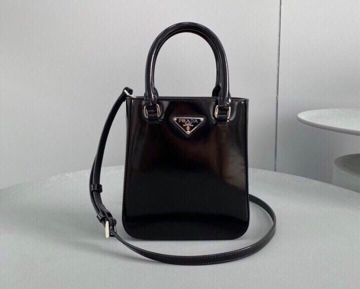 (국내발송) PD 프라다 브러시드 미니토드백