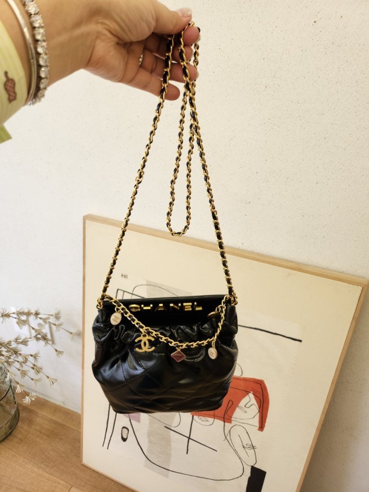 (국내발송) CN 샤넬 23 체인 미니 버킷백