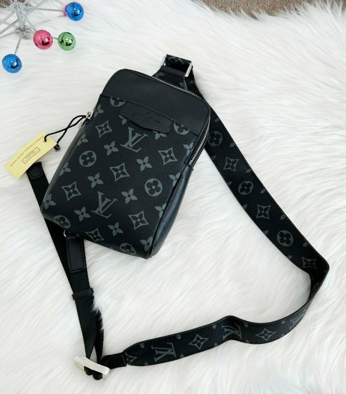 (국내) LV 루이비통 최신상 힙색