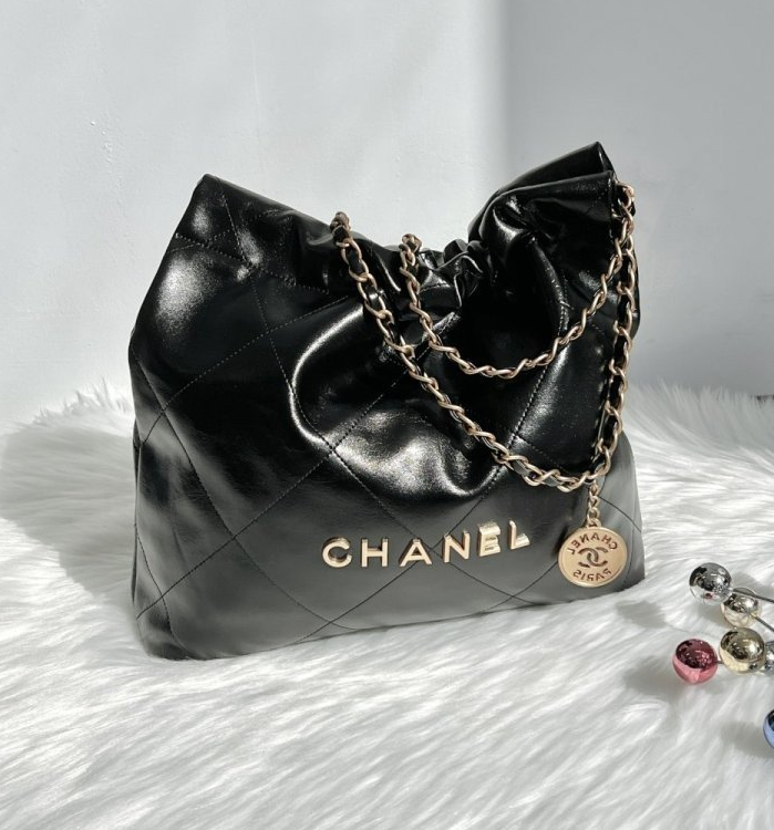 (국내) CN 샤넬 22백 스몰 블랙 금장