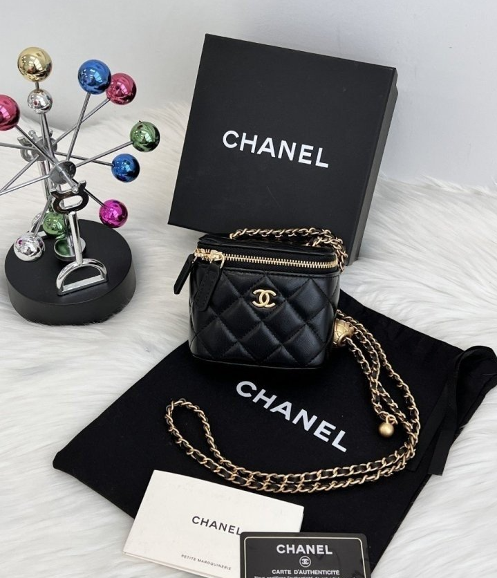 (국내) CN 샤넬 골든볼 미니 베니티백