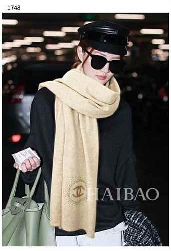 CN 샤넬 양모 골드 큐빅 머플러
