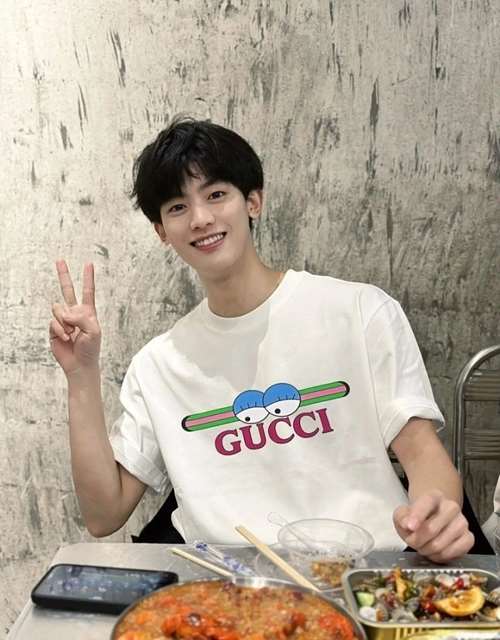 GC 구찌 프린팅 반팔티