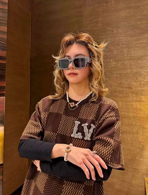 LV 루이비통 다미에 위드 크리스탈 패치 반팔티