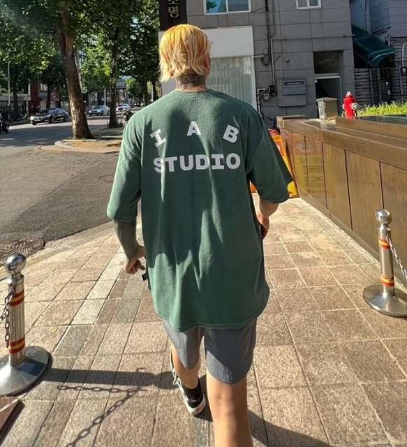 IA 아이앱스튜디오 오버사이즈 테리 티셔츠