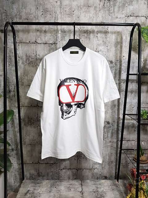 VT 발렌티노 스컬V 로고티