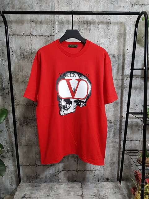 VT 발렌티노 스컬V 로고티