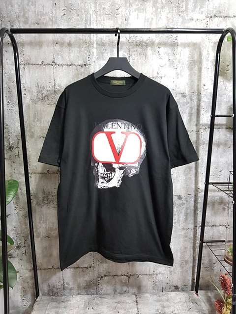 VT 발렌티노 스컬V 로고티