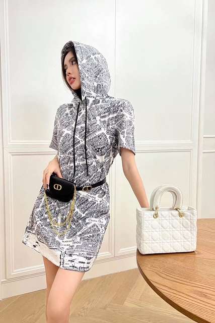 DO 디올 후드미니가방 원피스