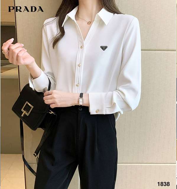 PD 프라다 브이 카라 블라우스