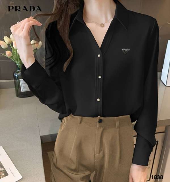 PD 프라다 브이 카라 블라우스