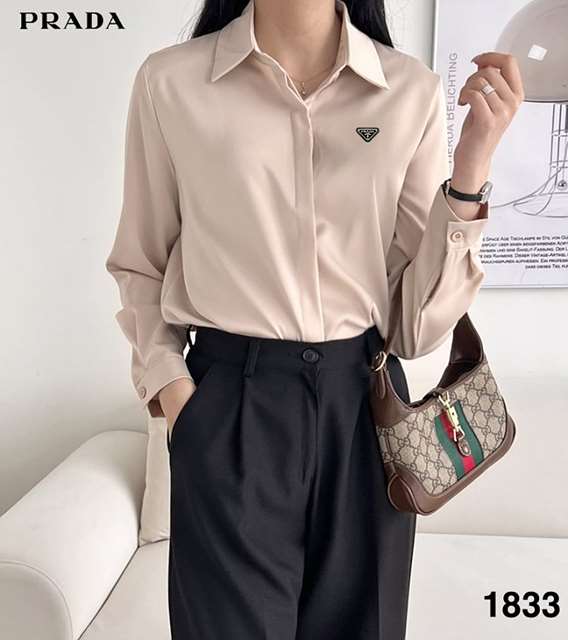 PD 프라다 실크 새틴 블라우스