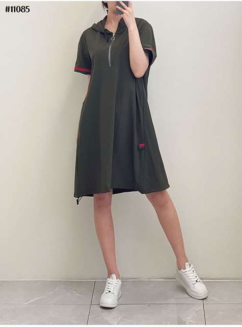 GC 구찌 여성 백삼선 플레어 후드 원피스