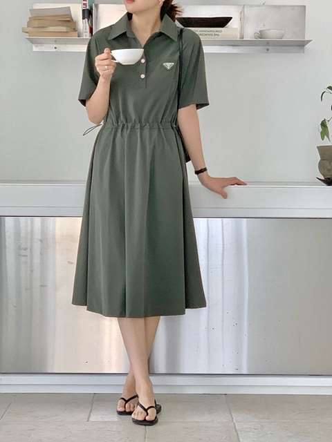 PD 프라다 카라 반팔 원피스