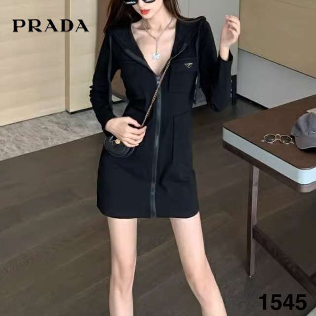 PD 프라다 데일리 후드 집업 원피스