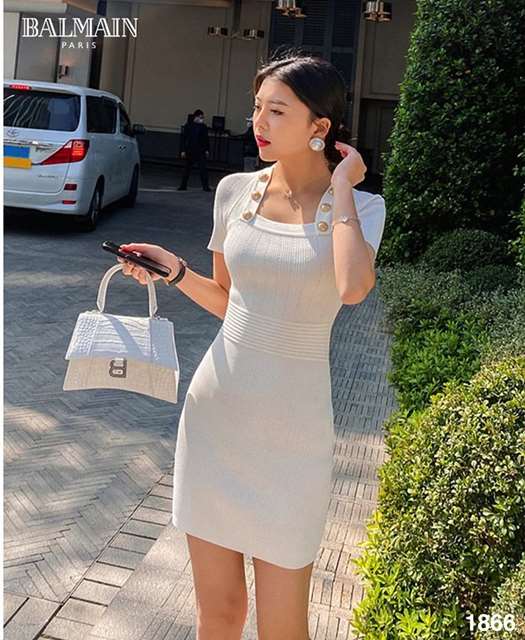 BM 발망 스퀘어넥 버튼 원피스