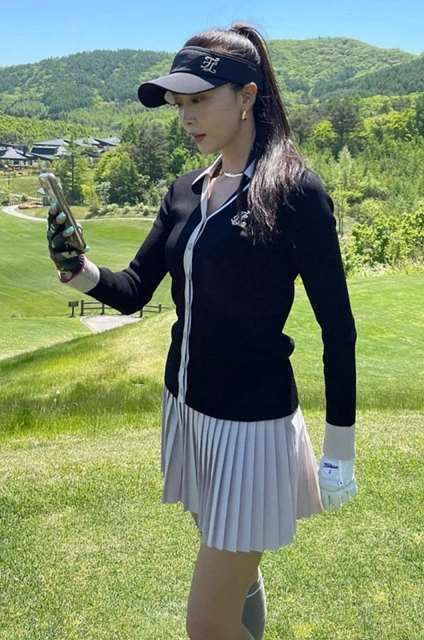 FA 페어라이어 새틴 플레어 플리츠 스커트