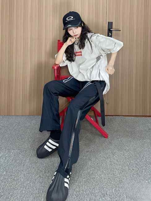 MG 메종마르지엘라 MM6 24 콜라보 WEEK7 박스 로고 반팔티