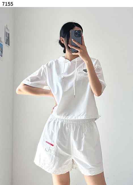 PD 프라다 리나일론 삼각로고 반팔 후디 & 숏팬츠 세트