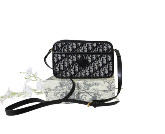 DO 디올 수입고급 오블리크 사각백