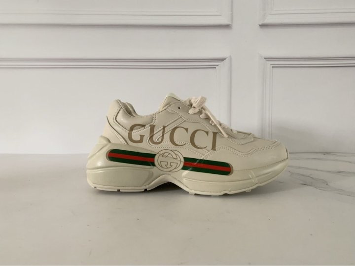 GC 구찌 라이톤 레더 스니커즈 띠 로고