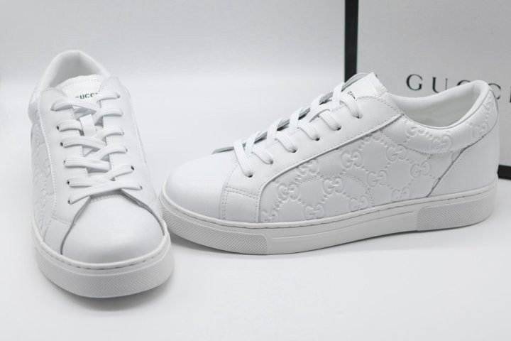 GC 구찌 화이트 엠보 GG로고 스니커즈
