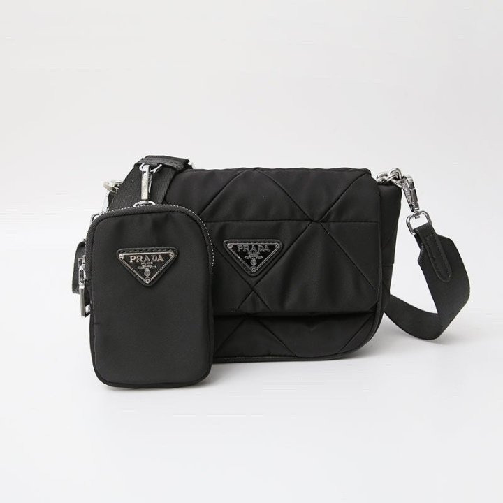 PD 프라다 리나일론 패딩 숄더백