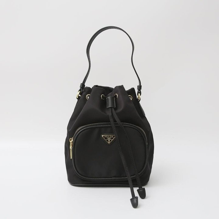 PD 프라다 뉴버킷백