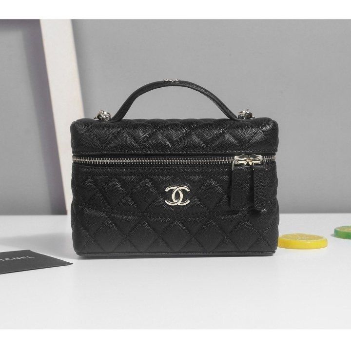 CN 샤넬 베니티 클래식 