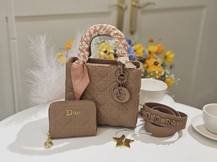 DO 디올 울트라 매트 레이디 트윌+지갑 set